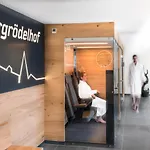 Im Chaletstil Schlossblick 51 Qm Wellness Fitness Sauna Bergroedelhof Apartman *
