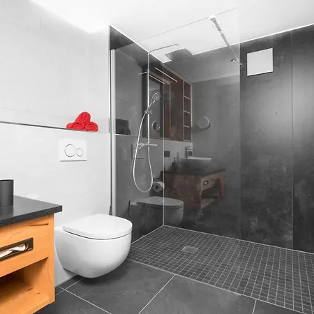Im Chaletstil Schlossblick 51 Qm Wellness Fitness Sauna Bergroedelhof Feilitzsch