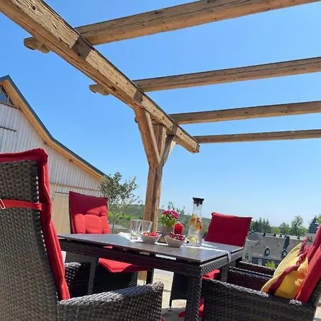 Im Chaletstil Schlossblick 51 Qm Wellness Fitness Sauna Bergroedelhof *