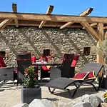 아파트 Im Chaletstil Schlossblick 51 Qm Wellness Fitness Sauna Bergroedelhof Feilitzsch