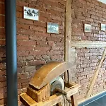 아파트 Im Chaletstil Schlossblick 51 Qm Wellness Fitness Sauna Bergroedelhof