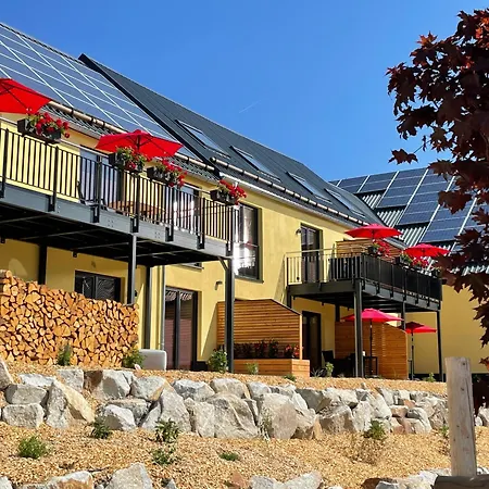 Apartment Chalet-ferienwohnung Schlossblick, 51 Qm, Wellness/fitness/sauna - Bergroedelhof Feilitzsch