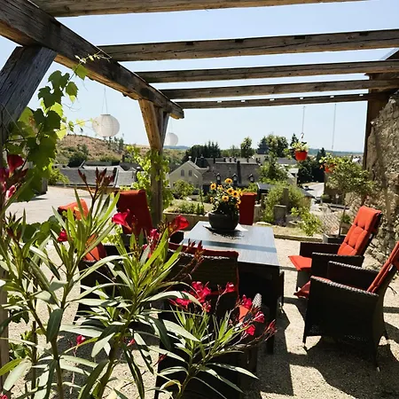 Im Chaletstil Schlossblick 51 Qm Wellness Fitness Sauna Bergroedelhof *