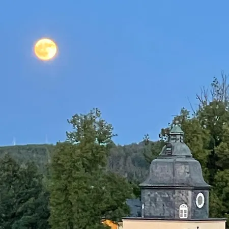Im Chaletstil Schlossblick 51 Qm Wellness Fitness Sauna Bergroedelhof Feilitzsch